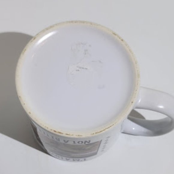 ADORABLE WHITE COFFEE MUG CAT "I'M A LOVER, NOT A BITER" MEASURES APPROX 4" TALL - Picture 3 of 5